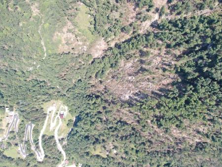 Poškodbe po vetrolomu v Zadlaz Žabčah